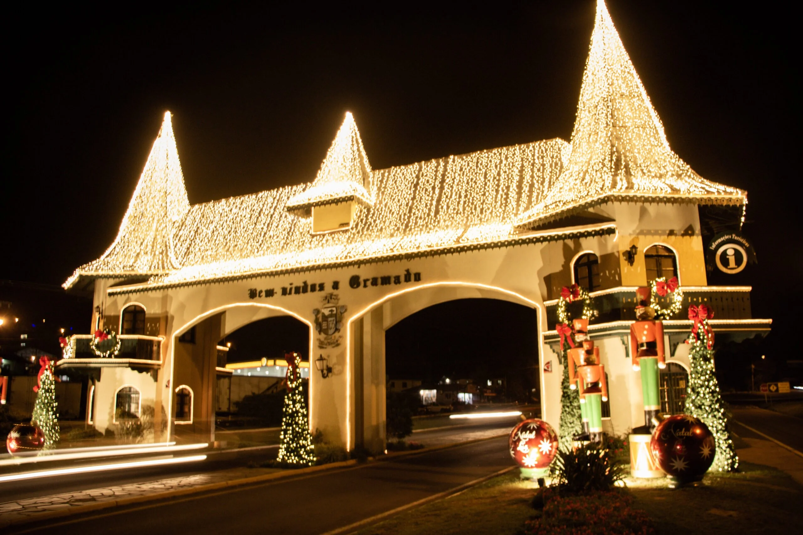 Natal Luz Grátis: Como Aproveitar os Shows e Desfiles Sem Gastar Nada (2026)