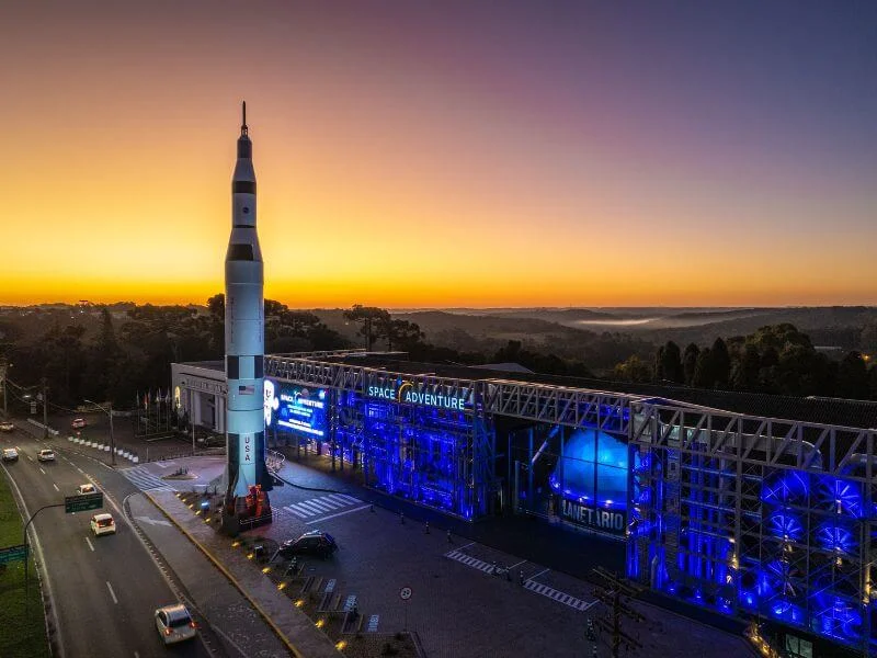 Space Adventure Canela: Toque a Lua com a Segurança e o Charme da Nossa Terra